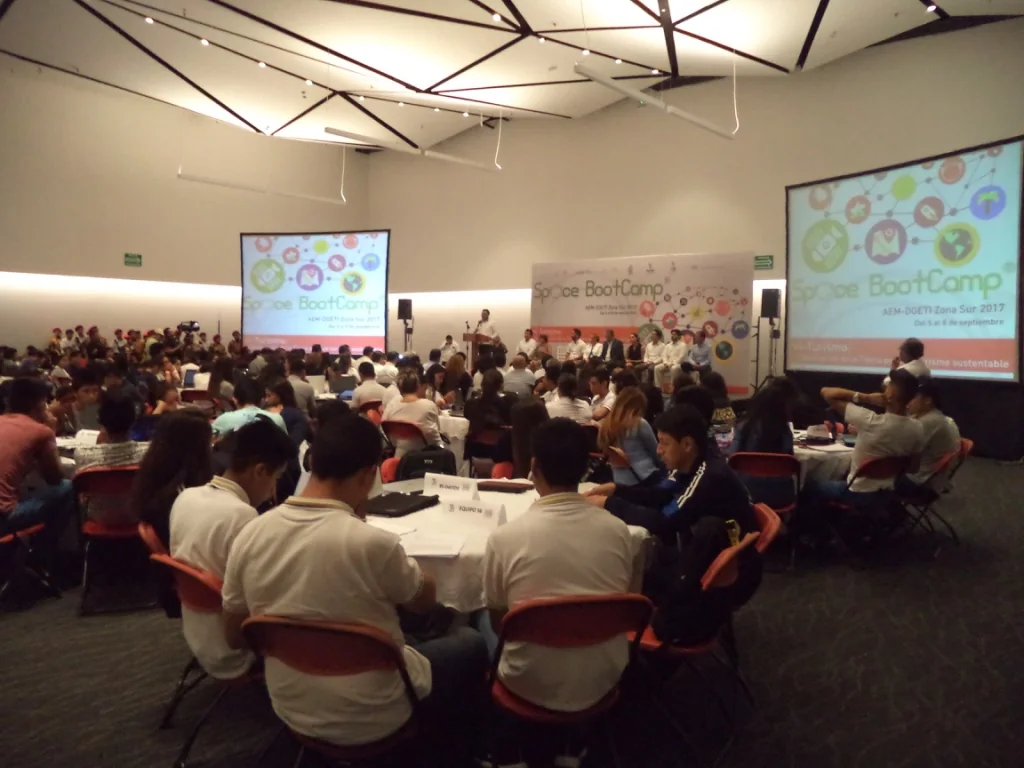 Restore Coral presenting at Space Boot Camp in Mérida